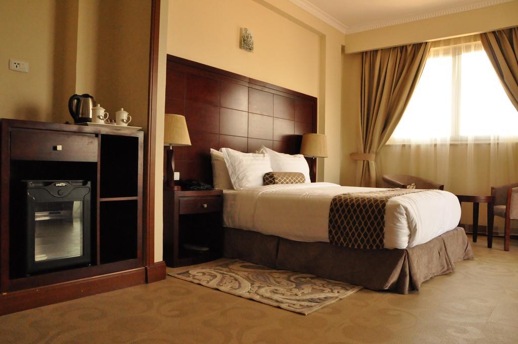 Addissinia Hotel Addis Ababa Exterior foto
