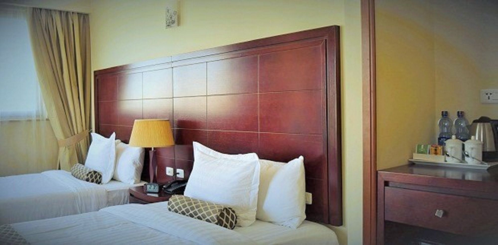 Addissinia Hotel Addis Ababa Exterior foto