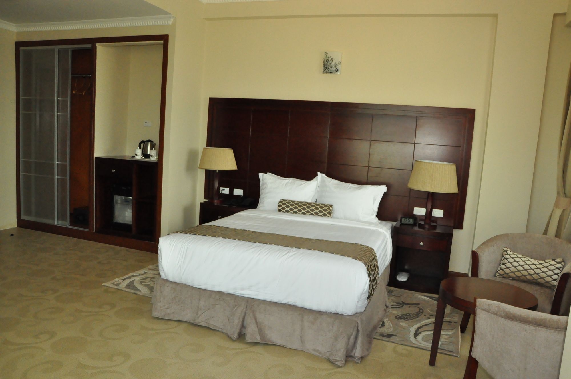 Addissinia Hotel Addis Ababa Exterior foto