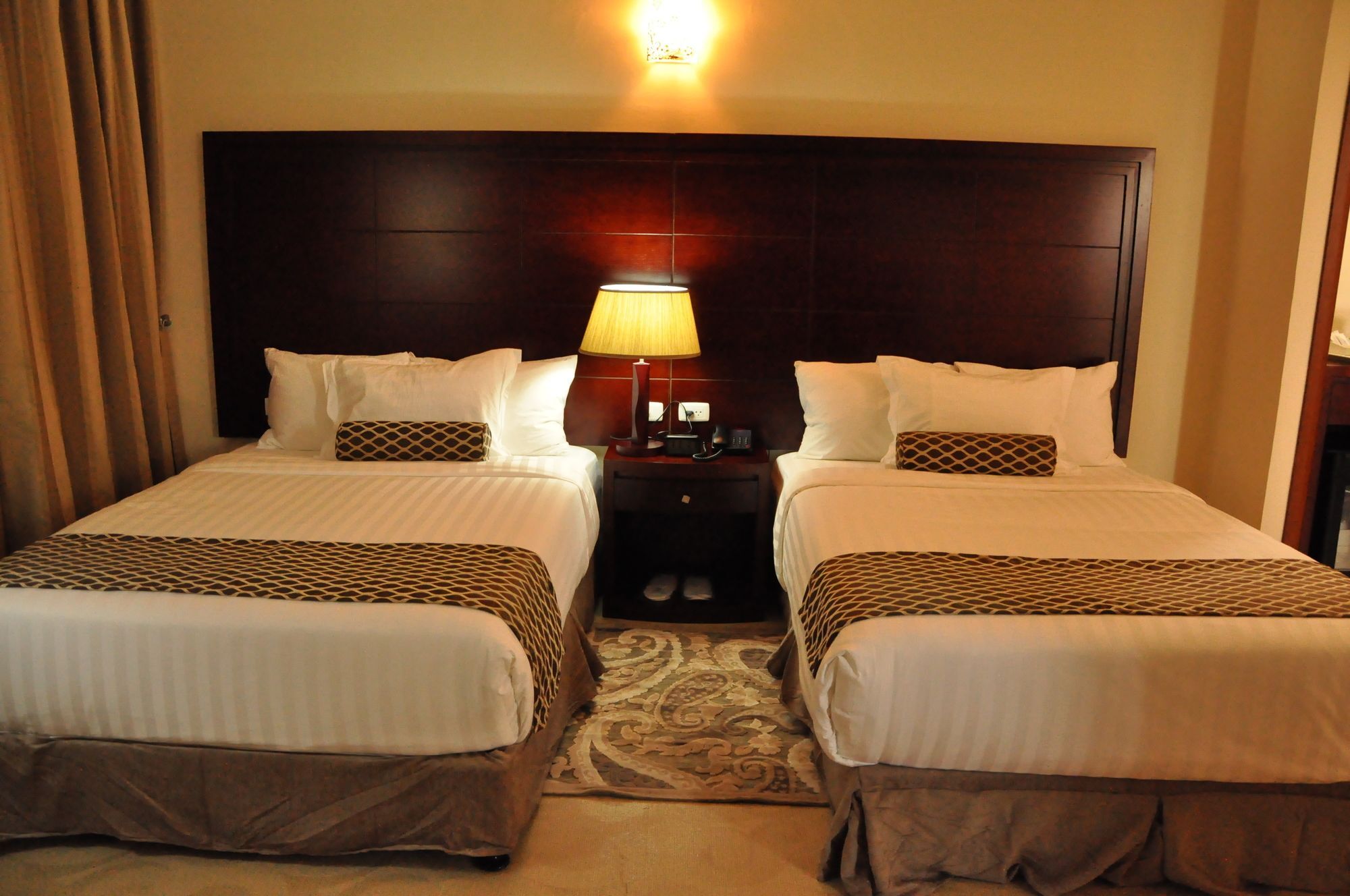 Addissinia Hotel Addis Ababa Exterior foto
